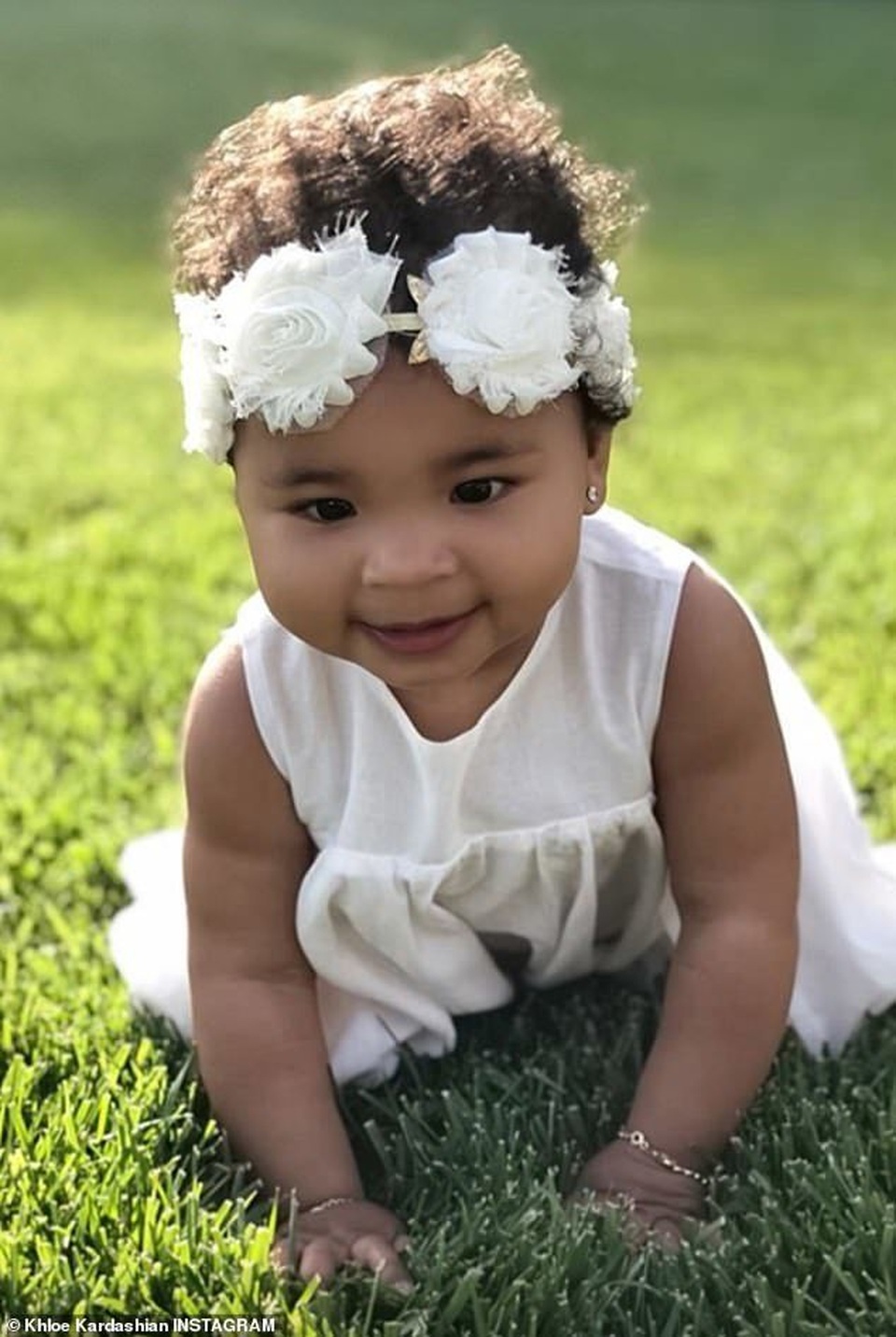 Khloe Kardashian tổ chức sinh nhật xa hoa cho con gái 1 tuổi - 12