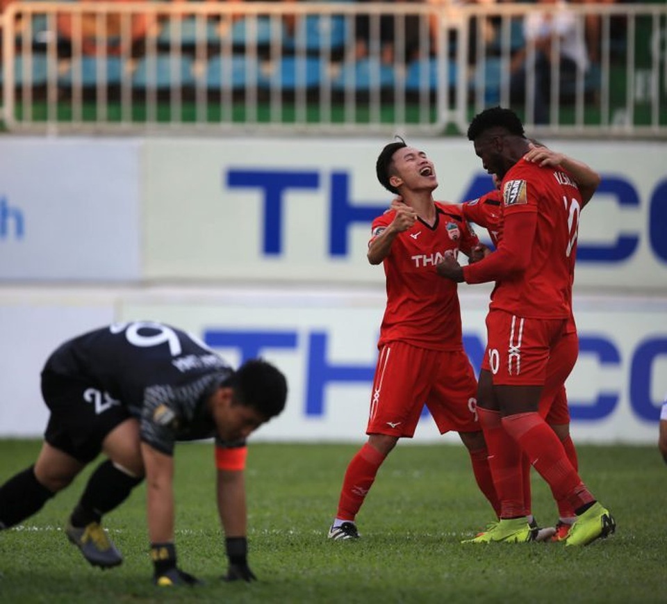 Chấn thương của Triệu Việt Hưng không quá nặng, HA Gia Lai thở phào - 1 Chấn thương của Triệu Việt Hưng không quá nặng, HA Gia Lai thở phào - 1
