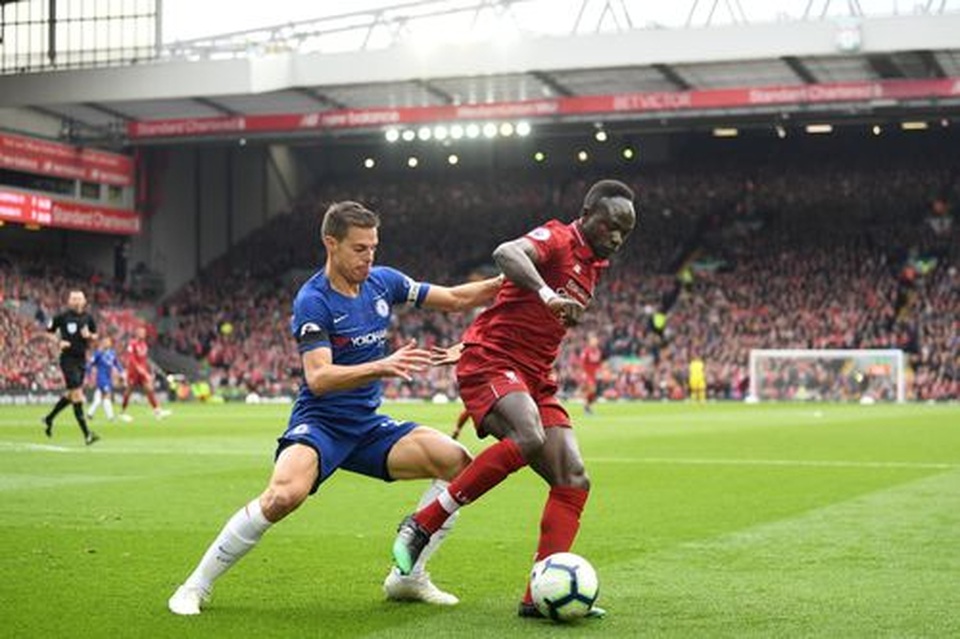 Liverpool 2-0 Chelsea: Hai phút, hai bàn thắng và ngôi đầu bảng - 12 Liverpool 2-0 Chelsea: Hai phút, hai bàn thắng và ngôi đầu bảng - 12