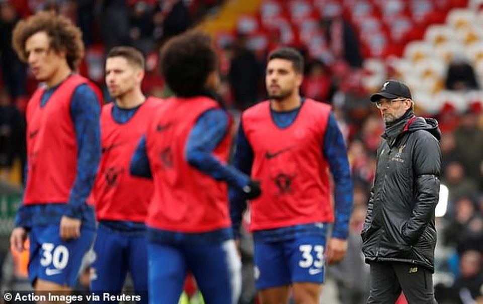 Liverpool 2-0 Chelsea: Hai phút, hai bàn thắng và ngôi đầu bảng - 17 Liverpool 2-0 Chelsea: Hai phút, hai bàn thắng và ngôi đầu bảng - 17