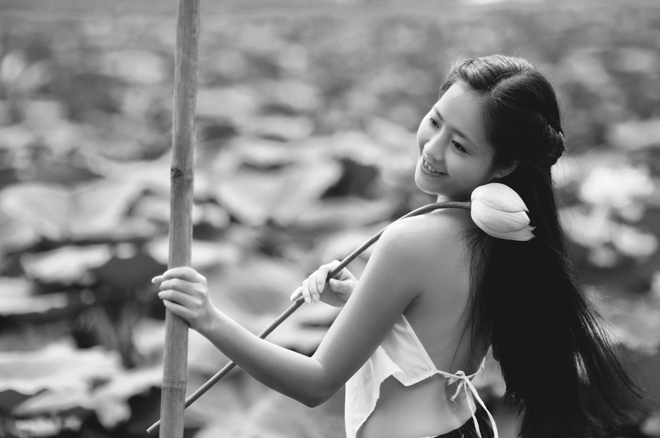 Bất ngờ với giọng hát ngọt ngào của “nữ hoàng tên miền” Thúy Hạnh - 4 Bất ngờ với giọng hát ngọt ngào của “nữ hoàng tên miền” Thúy Hạnh - 4