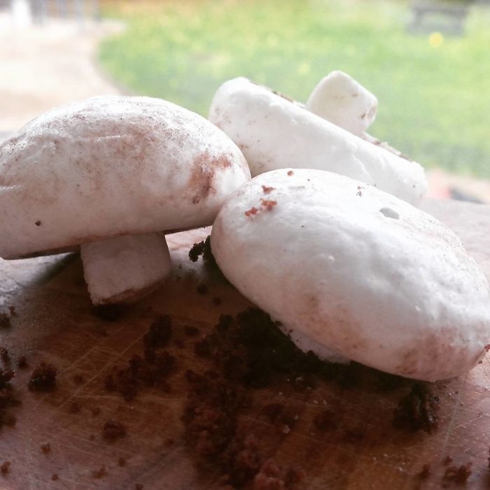 Những chiếc bánh khác thường khiến thực khách chỉ muốn “chết ngất” - 4