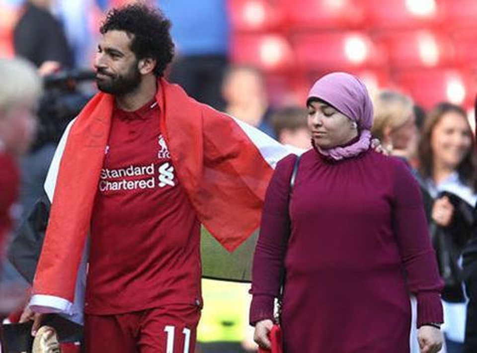 Những mỹ nhân quyến rũ “tiếp sức” cho Liverpool trước thềm đại chiến với Chelsea - 4 Những mỹ nhân quyến rũ “tiếp sức” cho Liverpool trước thềm đại chiến với Chelsea - 4