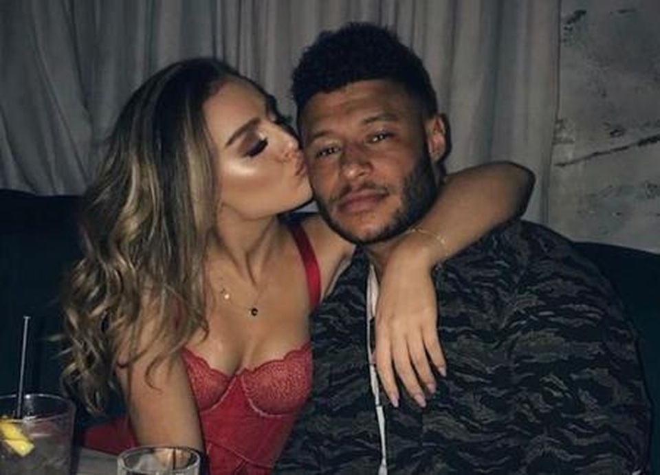 Những mỹ nhân quyến rũ “tiếp sức” cho Liverpool trước thềm đại chiến với Chelsea - 6 Những mỹ nhân quyến rũ “tiếp sức” cho Liverpool trước thềm đại chiến với Chelsea - 6