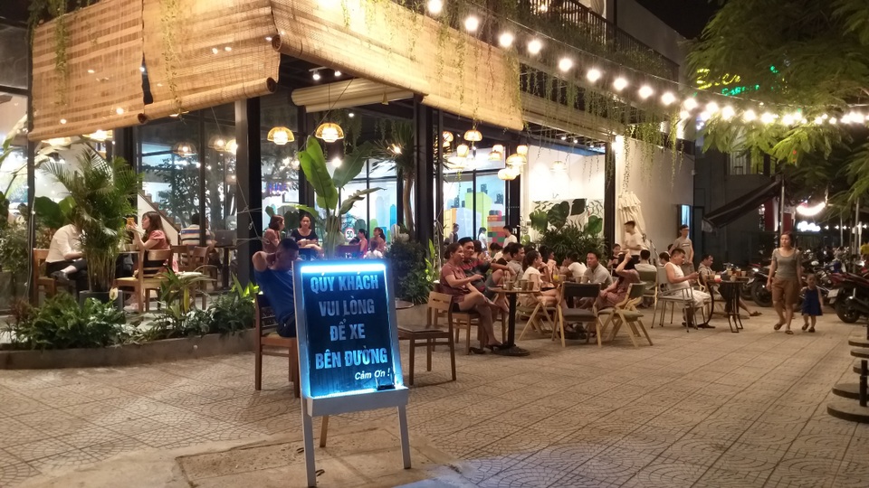 Đà Nẵng: Quán cà phê “hút” khách ngày lễ - 3 Đà Nẵng: Quán cà phê “hút” khách ngày lễ - 3