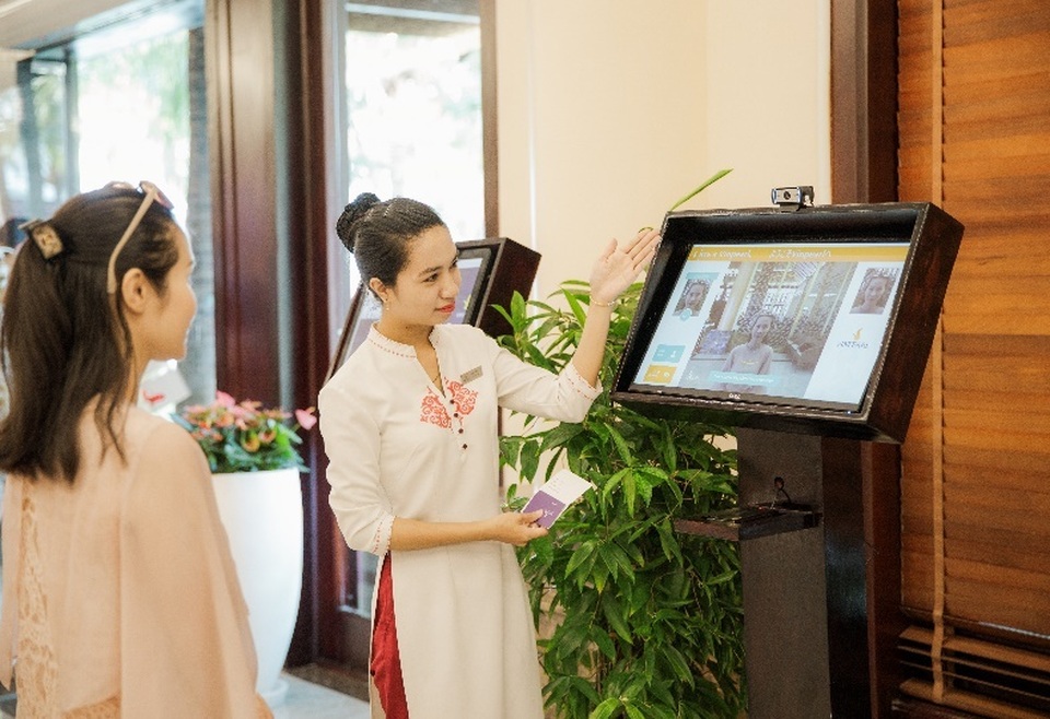 VinPearl tiên phong ứng dụng công nghệ nhận diện gương mặt trong dịch vụ du lịch khách sạn tại Việt Nam - 1 VinPearl tiên phong ứng dụng công nghệ nhận diện gương mặt trong dịch vụ du lịch khách sạn tại Việt Nam - 1