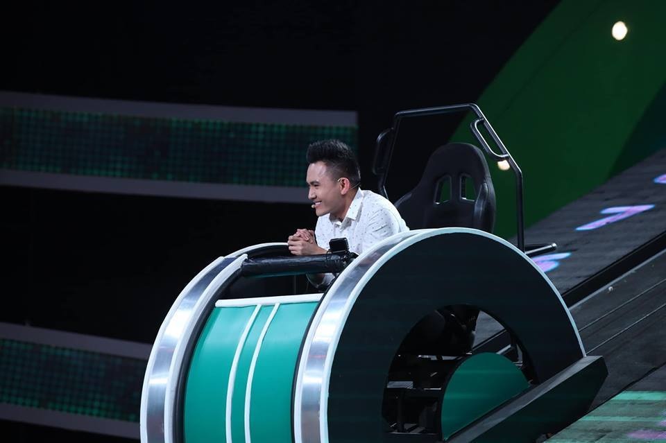 Con trai ruột Hoài Linh khẳng định không dấn thân showbiz Việt dù được khen “soái ca” - 7 Con trai ruột Hoài Linh khẳng định không dấn thân showbiz Việt dù được khen “soái ca” - 7