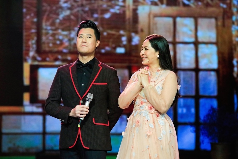 Dàn sao Việt xúc động chia tay MC Quỳnh Hương tại “Thay lời muốn nói” - 6 Dàn sao Việt xúc động chia tay MC Quỳnh Hương tại “Thay lời muốn nói” - 6
