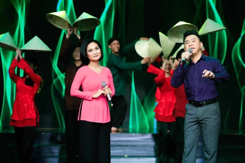 Dàn sao Việt xúc động chia tay MC Quỳnh Hương tại “Thay lời muốn nói” - 14 Dàn sao Việt xúc động chia tay MC Quỳnh Hương tại “Thay lời muốn nói” - 14