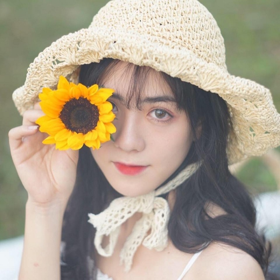 Hot girl hờn dỗi và phản ứng diễn sâu gặp máy ảnh gây sốt mạng - 3 Hot girl hờn dỗi và phản ứng diễn sâu gặp máy ảnh gây sốt mạng - 3