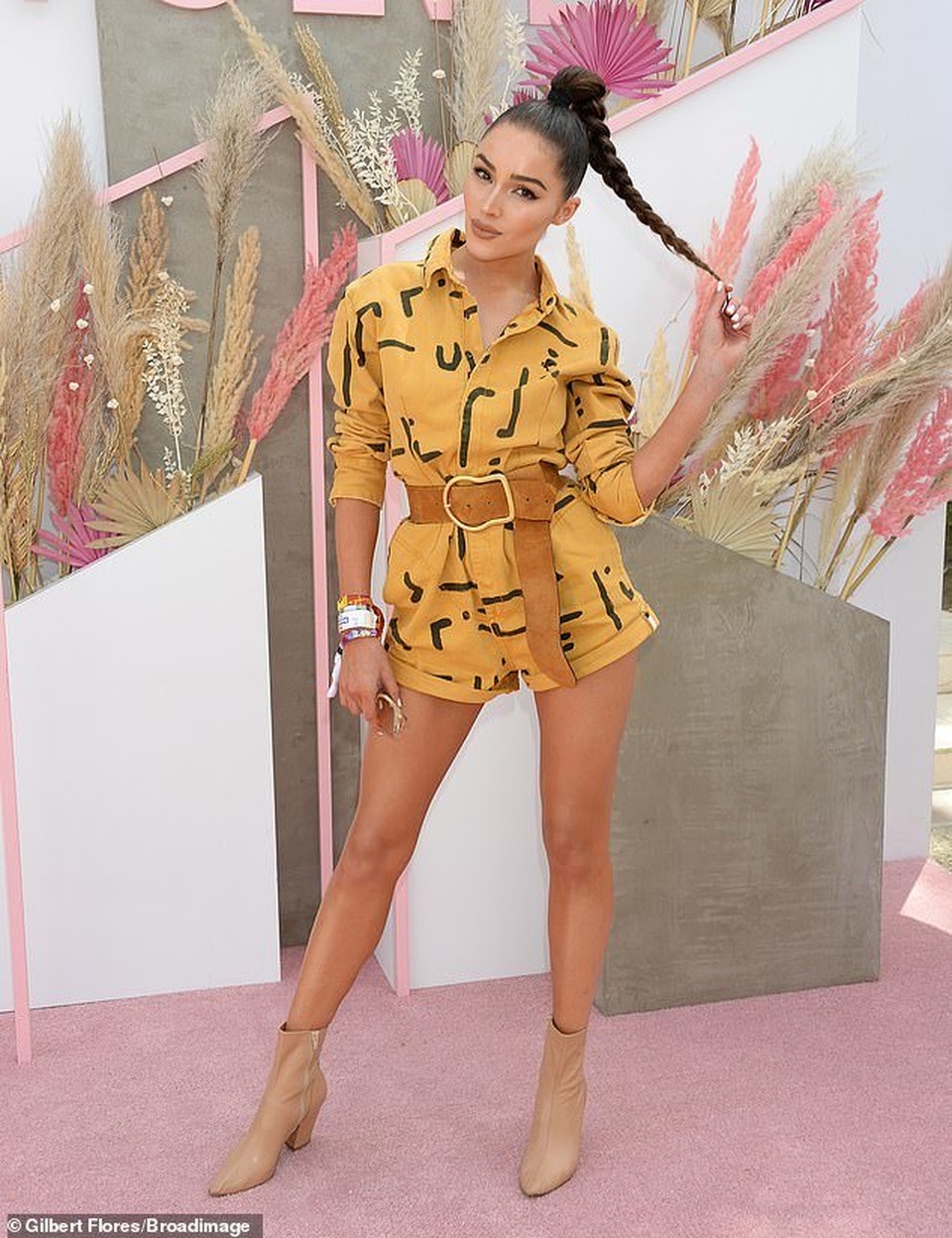 Vẻ trẻ trung và quyến rũ của hoa hậu hoàn vũ Olivia Culpo - 2 Vẻ trẻ trung và quyến rũ của hoa hậu hoàn vũ Olivia Culpo - 2