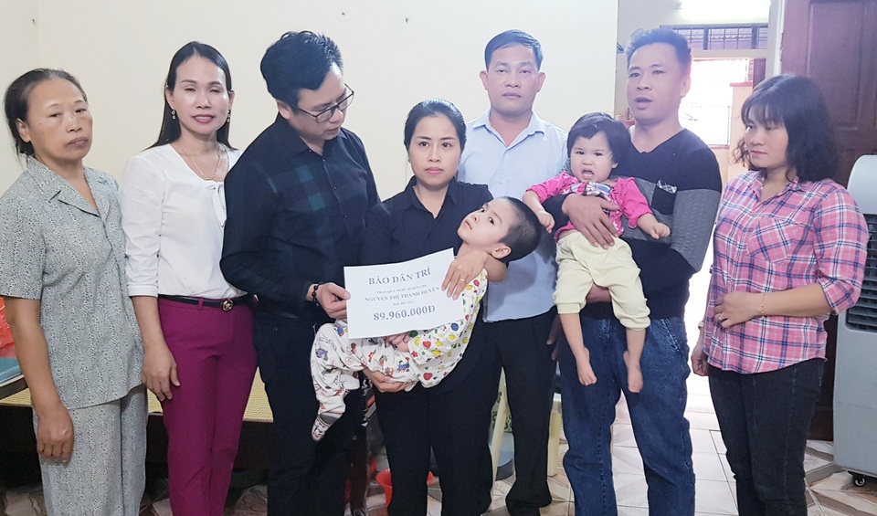 Bạn đọc giúp đỡ 2 hoàn cảnh nhân ái ở xứ Nghệ hơn 240 triệu đồng - 5 Bạn đọc giúp đỡ 2 hoàn cảnh nhân ái ở xứ Nghệ hơn 240 triệu đồng - 5