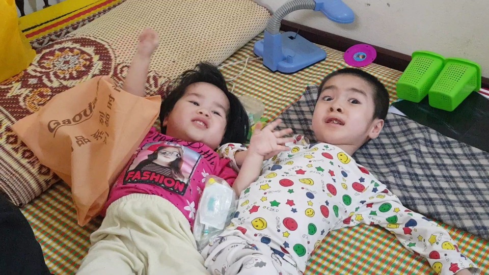 Bạn đọc giúp đỡ 2 hoàn cảnh nhân ái ở xứ Nghệ hơn 240 triệu đồng - 9 Bạn đọc giúp đỡ 2 hoàn cảnh nhân ái ở xứ Nghệ hơn 240 triệu đồng - 9