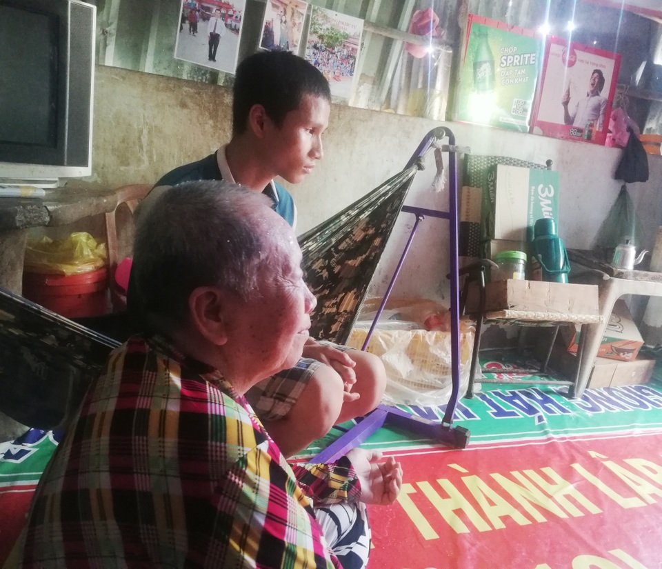 Tui chết cũng được nhưng cháu mù mồ côi biết sống ra sao? - 8