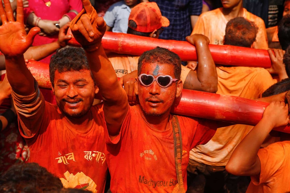 Bình minh đỏ: Lễ hội Sindoor Jatra ở Nepal - 2 Bình minh đỏ: Lễ hội Sindoor Jatra ở Nepal - 2