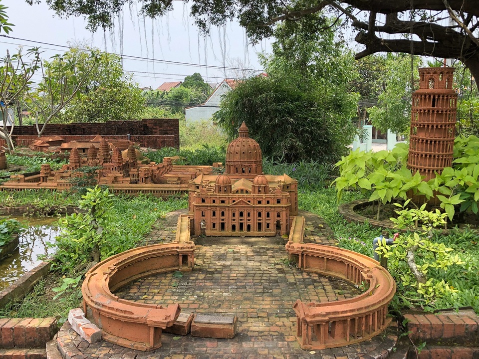 Đặc sắc phiên bản Nhà thờ Đức Bà Paris đất nung tại Việt Nam - 8