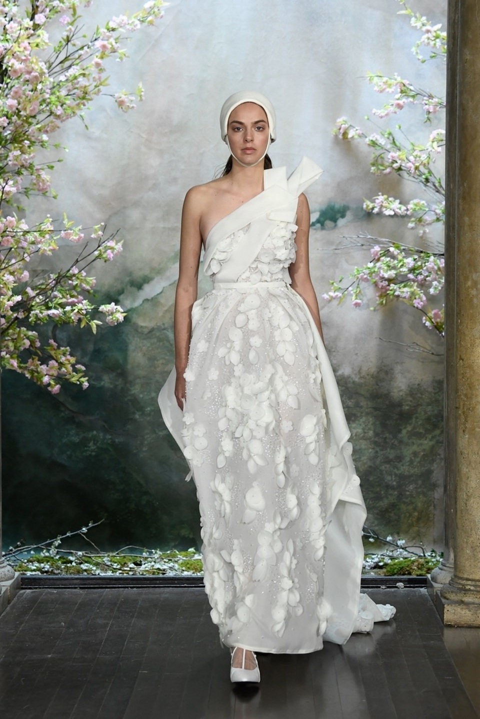 PHUONG MY với show diễn đầy cảm xúc tại New York Fashion Week Bridal - 8 PHUONG MY với show diễn đầy cảm xúc tại New York Fashion Week Bridal - 8