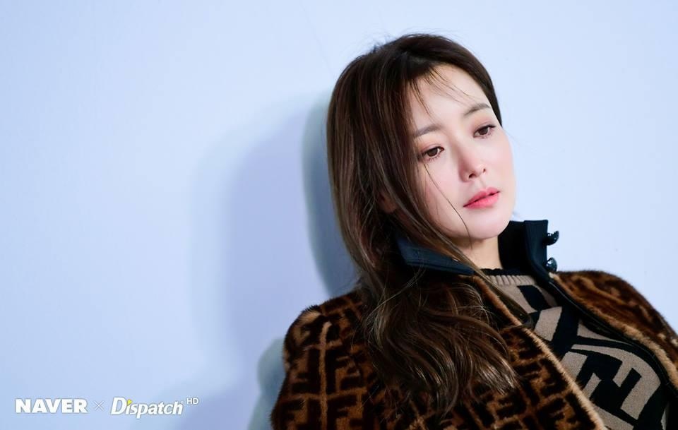 Gương mặt sưng phù của biểu tượng nhan sắc xứ Hàn Kim Hee Sun khiến fan hoang mang - 12 Gương mặt sưng phù của biểu tượng nhan sắc xứ Hàn Kim Hee Sun khiến fan hoang mang - 12