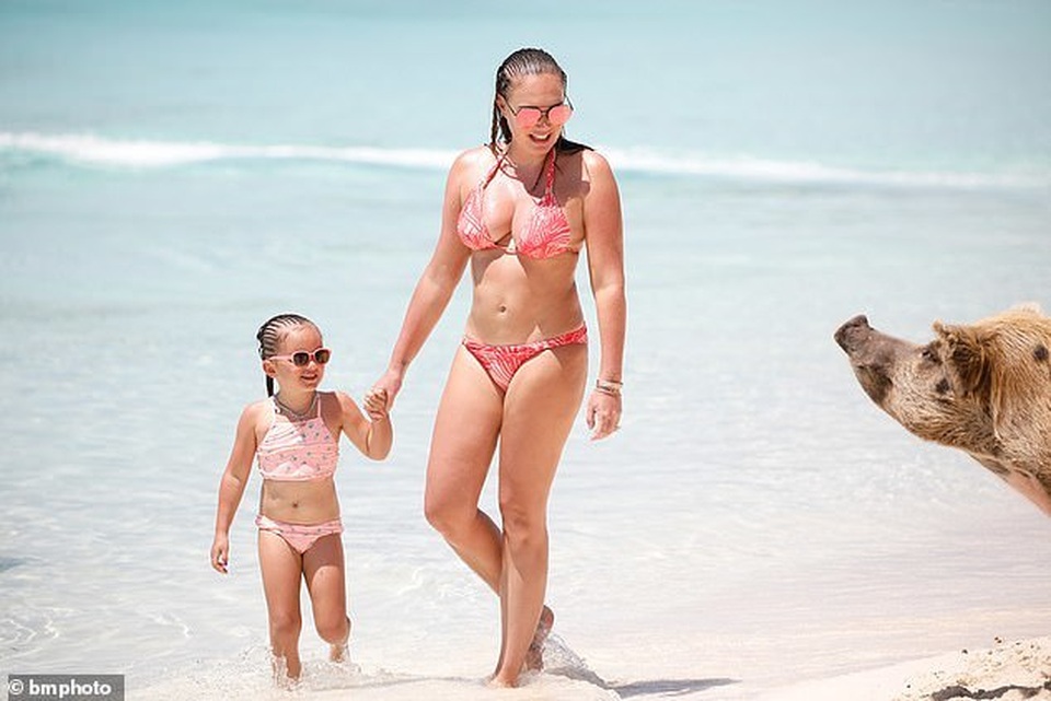 Tamara Ecclestone bốc lửa với áo tắm - 9 Tamara Ecclestone bốc lửa với áo tắm - 9