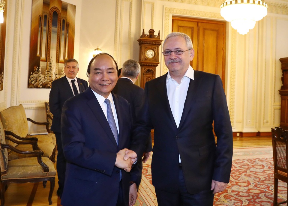 Thủ tướng Nguyễn Xuân Phúc hội kiến Chủ tịch Hạ viện Romania - 1 Thủ tướng Nguyễn Xuân Phúc hội kiến Chủ tịch Hạ viện Romania - 1