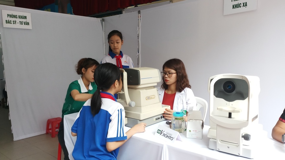 Tương lai rạng ngời đến từ đôi mắt sáng - 1 Tương lai rạng ngời đến từ đôi mắt sáng - 1