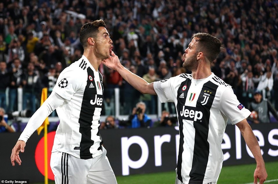 Những khoảnh khắc Ajax “đá văng” C.Ronaldo và Juventus khỏi Champions League - 2 Những khoảnh khắc Ajax “đá văng” C.Ronaldo và Juventus khỏi Champions League - 2