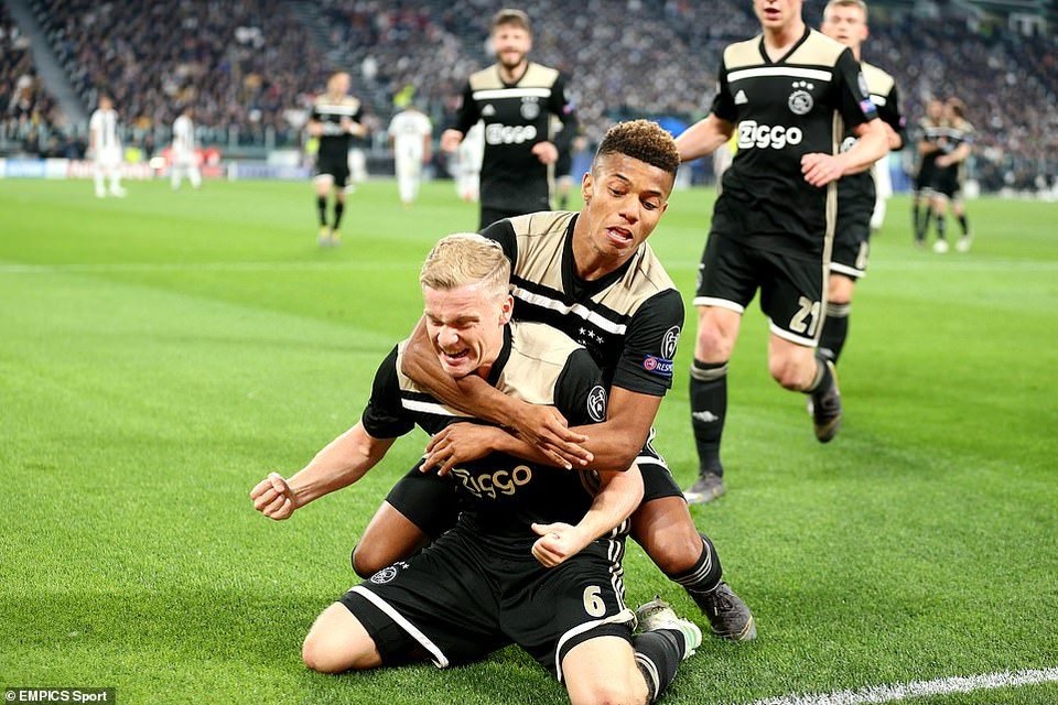 Những khoảnh khắc Ajax “đá văng” C.Ronaldo và Juventus khỏi Champions League - 12 Những khoảnh khắc Ajax “đá văng” C.Ronaldo và Juventus khỏi Champions League - 12