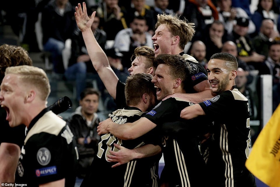 Những khoảnh khắc Ajax “đá văng” C.Ronaldo và Juventus khỏi Champions League - 10 Những khoảnh khắc Ajax “đá văng” C.Ronaldo và Juventus khỏi Champions League - 10