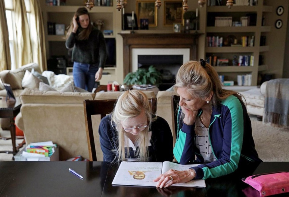 Cô gái bị Down trở thành người mẫu nhờ tình yêu của mẹ - 2 Cô gái bị Down trở thành người mẫu nhờ tình yêu của mẹ - 2