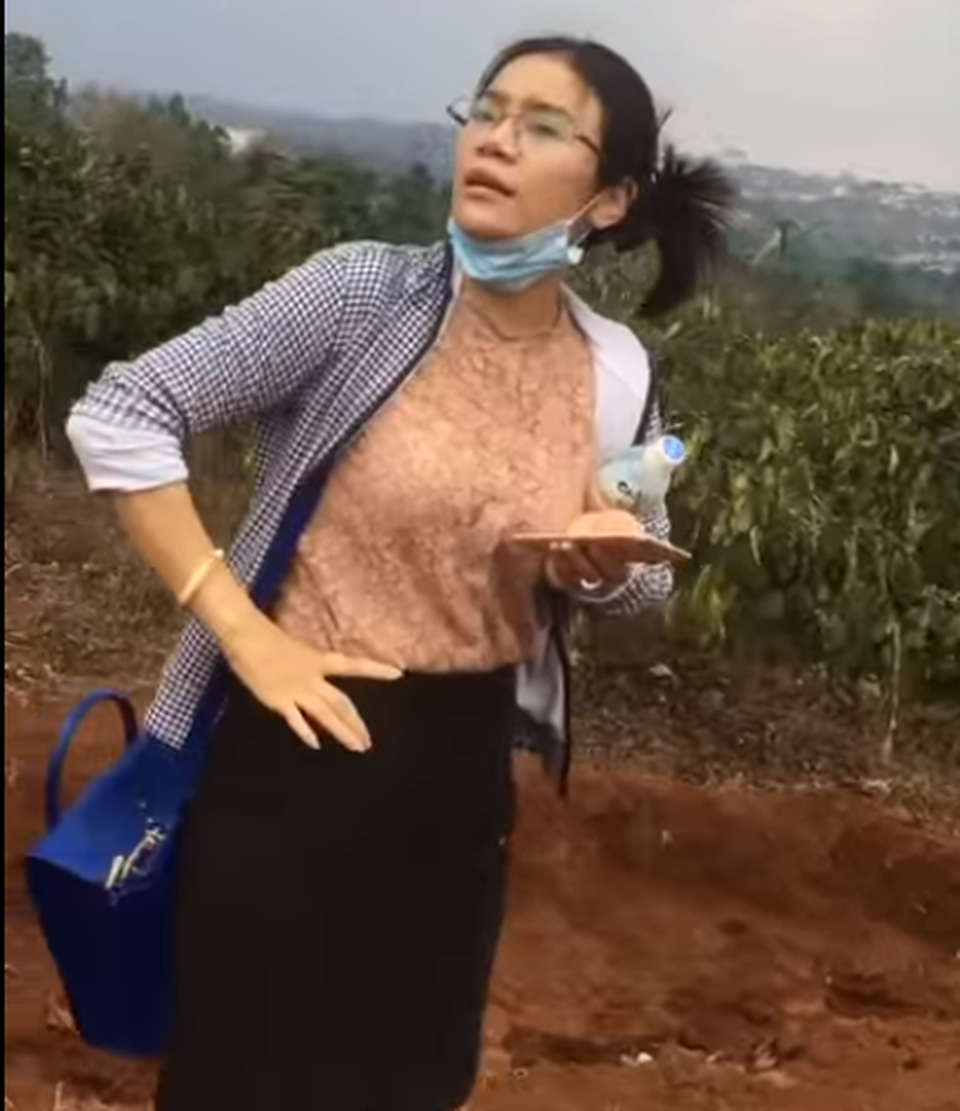 Khiển trách Trưởng phòng TN-MT xưng mày tao với dân - 1 Khiển trách Trưởng phòng TN-MT xưng mày tao với dân - 1