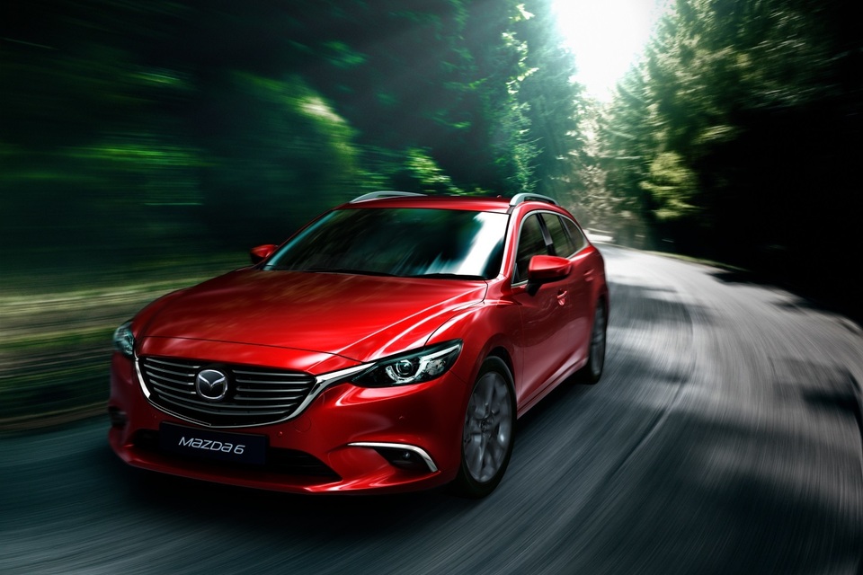 Mazda: Những mẫu xe top trong phân khúc - 4 Mazda: Những mẫu xe top trong phân khúc - 4