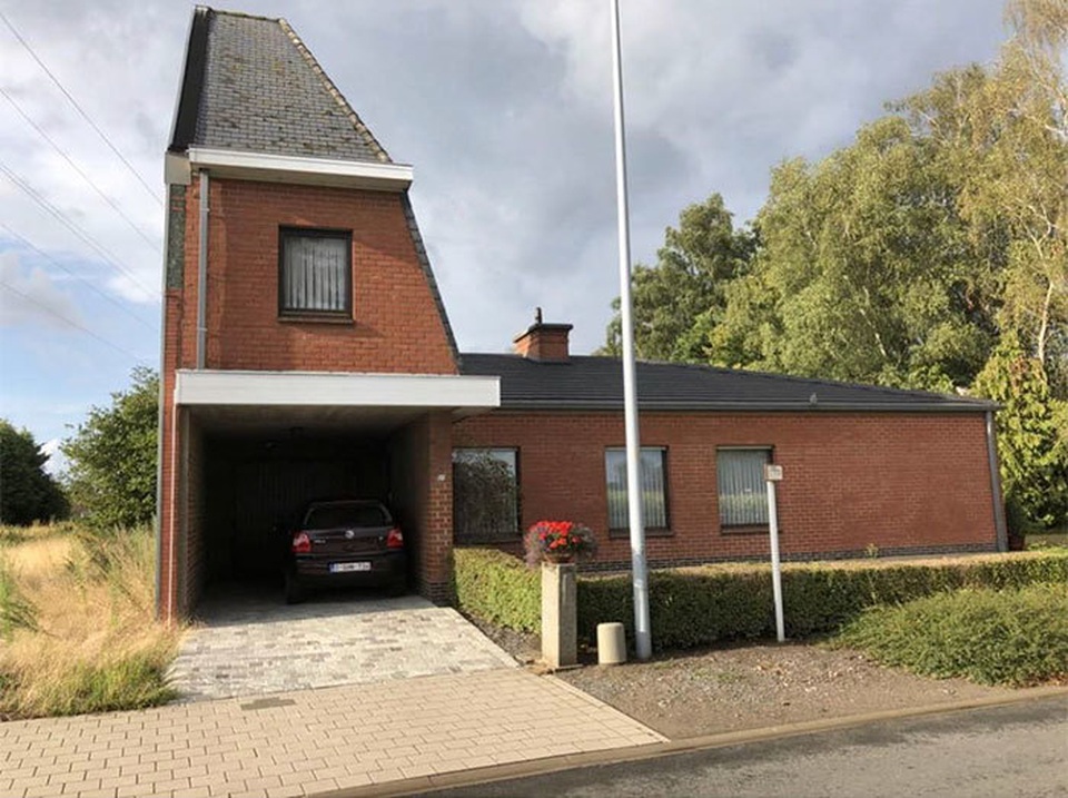 Chết cười với những ngôi nhà “xấu hết phần người khác” - 11 Chết cười với những ngôi nhà “xấu hết phần người khác” - 11