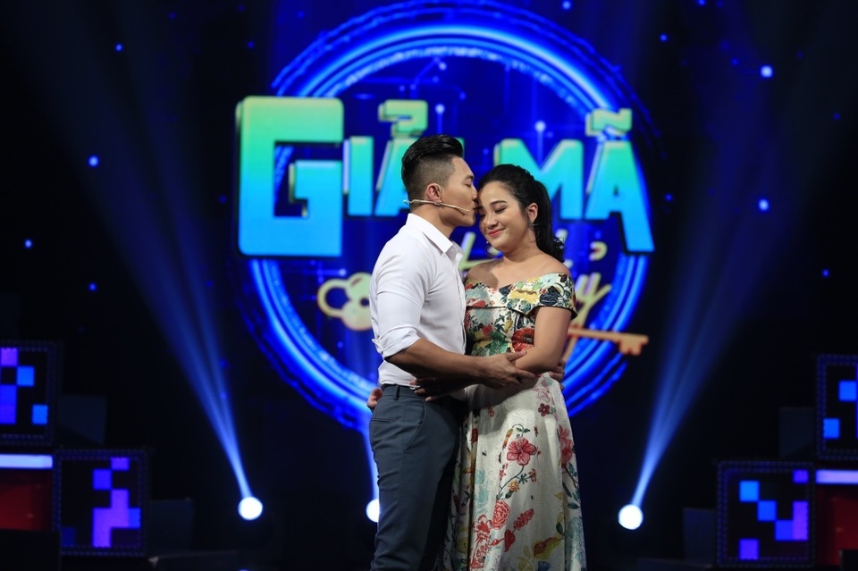 Vợ chồng hoàng tử xiếc Quốc Cơ - Hồng Phượng nghẹn ngào bật khóc xin lỗi nhau - 2 Vợ chồng hoàng tử xiếc Quốc Cơ - Hồng Phượng nghẹn ngào bật khóc xin lỗi nhau - 2