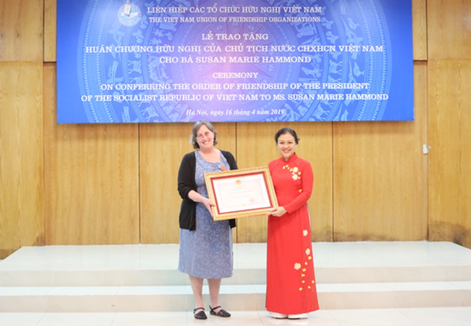 Người phụ nữ Mỹ hết lòng vì nạn nhân da cam Việt Nam nhận Huân chương Hữu nghị của Chủ tịch nước - 1