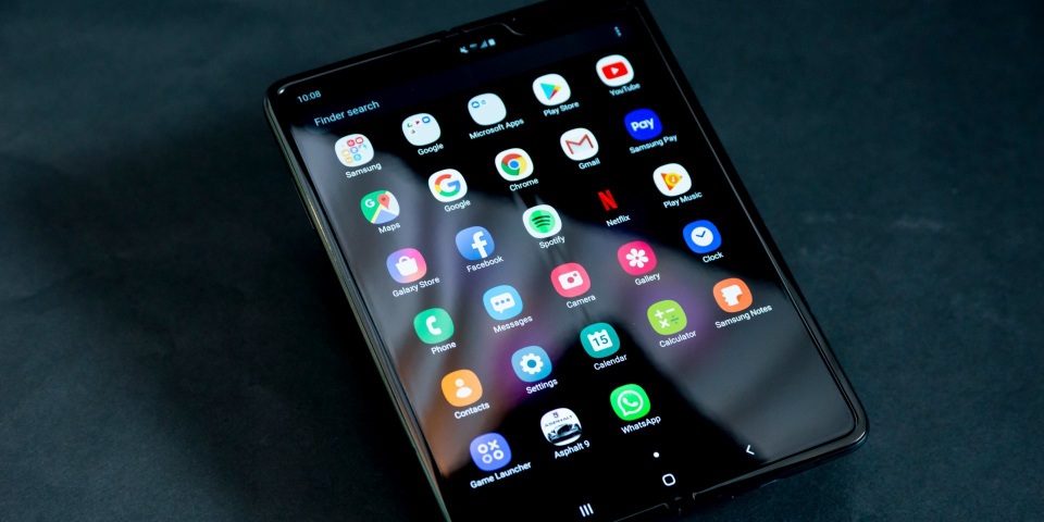 Siêu smartphone 2000 USD vỡ màn hình sau 2 ngày sử dụng - 1 Siêu smartphone 2000 USD vỡ màn hình sau 2 ngày sử dụng - 1