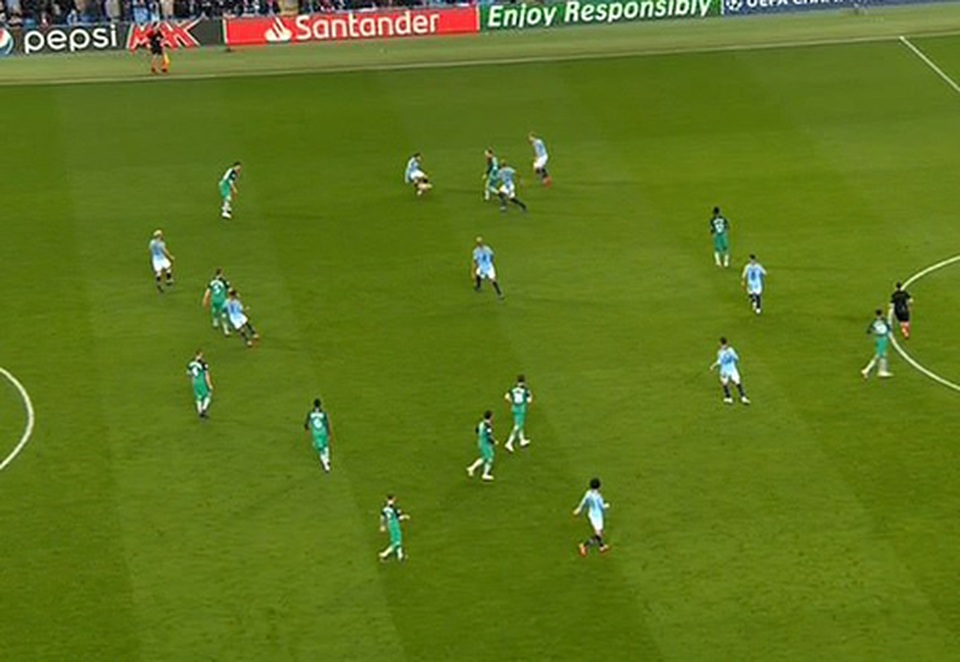 Vì sao trọng tài từ chối bàn thắng định mệnh của Man City? - 1 Vì sao trọng tài từ chối bàn thắng định mệnh của Man City? - 1