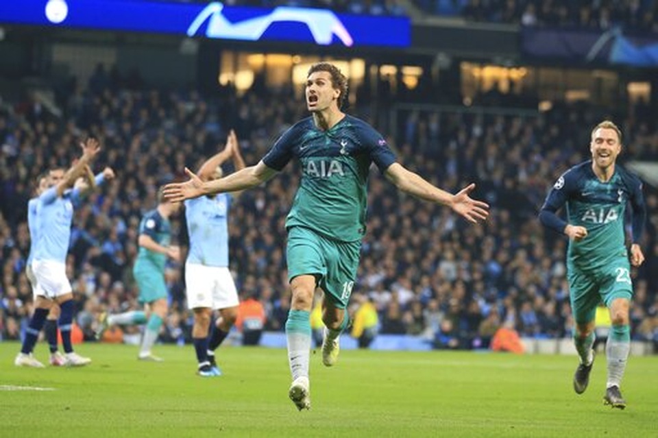 Man City 4-3 Tottenham: Cơn mưa bàn thắng - 7 Man City 4-3 Tottenham: Cơn mưa bàn thắng - 7
