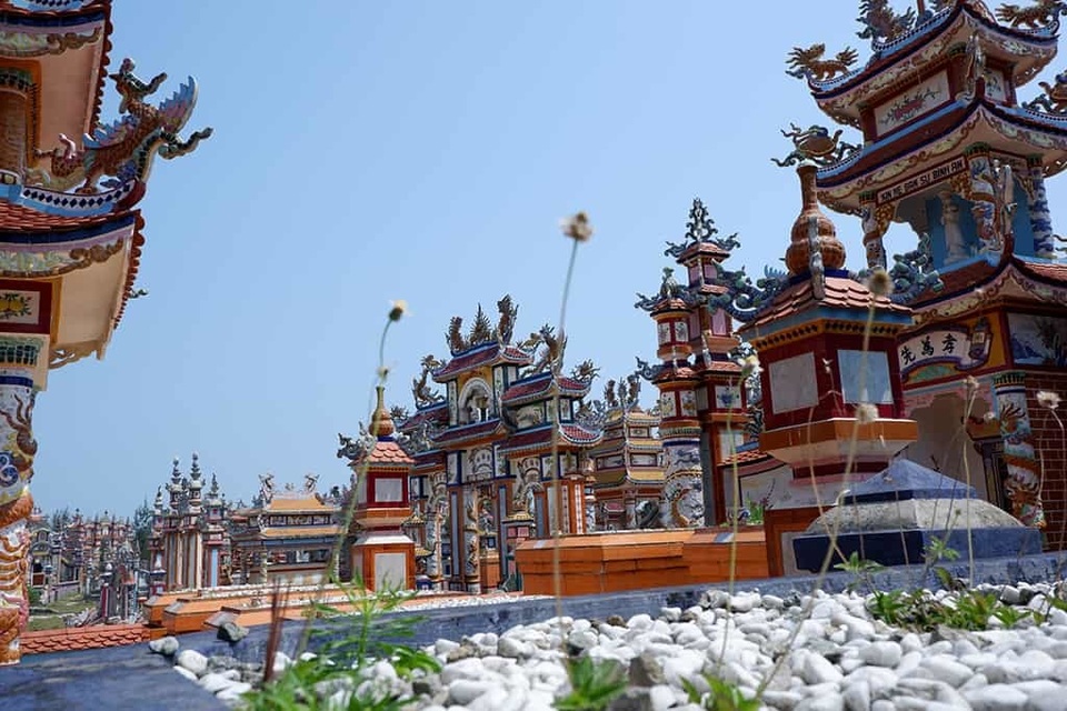 Mộ phần gia quyến, nỗi băn khoăn không nhỏ của các gia đình Huế - 1 Mộ phần gia quyến, nỗi băn khoăn không nhỏ của các gia đình Huế - 1