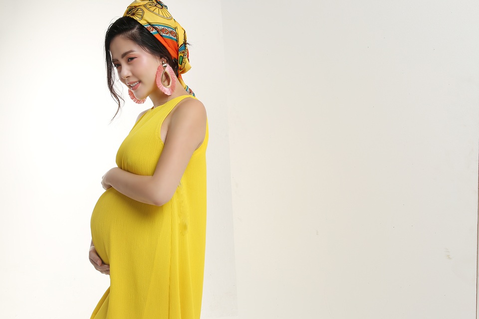 Đường cong nóng bỏng của Ngọc Hiền Doremi dù đang khệ nệ bụng bầu - 10 Đường cong nóng bỏng của Ngọc Hiền Doremi dù đang khệ nệ bụng bầu - 10