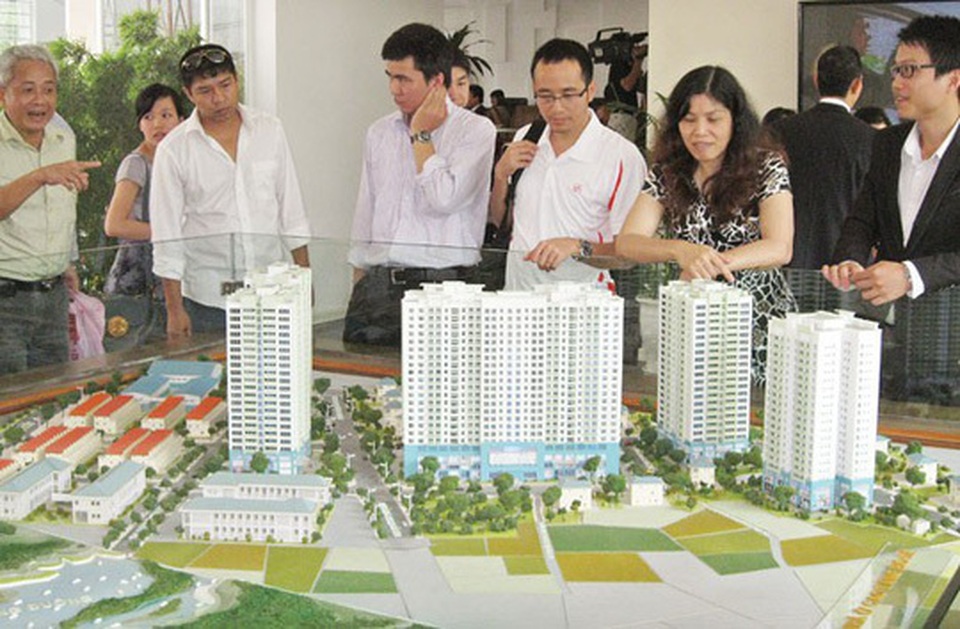 Giảm giá đẩy hàng: Tiền khan, lãi nặng căn hộ cao cấp nguy cơ - 2 Giảm giá đẩy hàng: Tiền khan, lãi nặng căn hộ cao cấp nguy cơ - 2