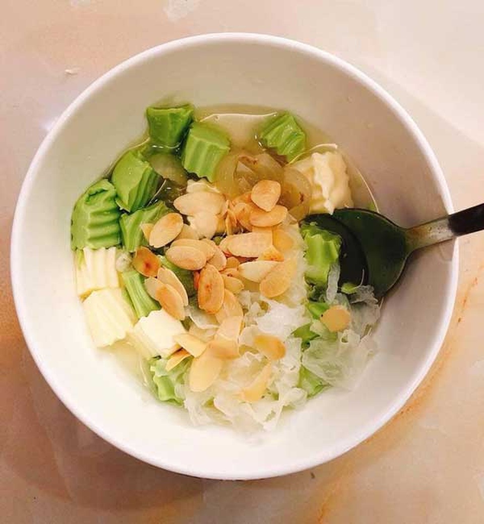 Hướng dẫn cách nấu chè khúc bạch ngon mà đơn giản - 1 Hướng dẫn cách nấu chè khúc bạch ngon mà đơn giản - 1