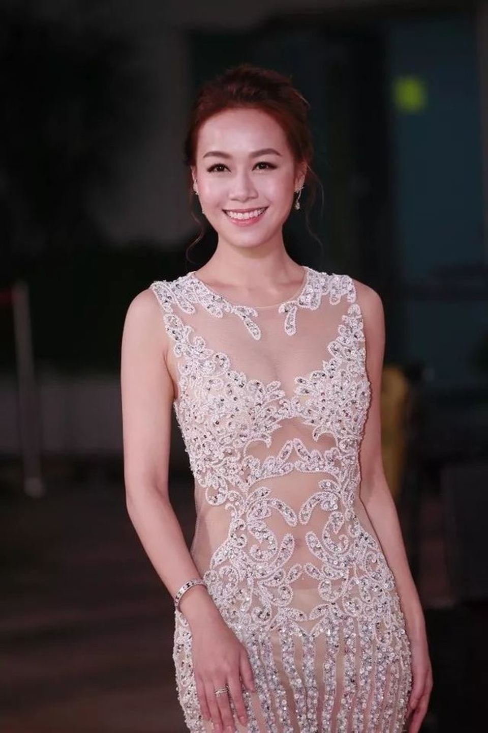 Sự nghiệp tan tành của á hậu ngoại tình với chồng diva Trịnh Tú Văn - 12 Sự nghiệp tan tành của á hậu ngoại tình với chồng diva Trịnh Tú Văn - 12