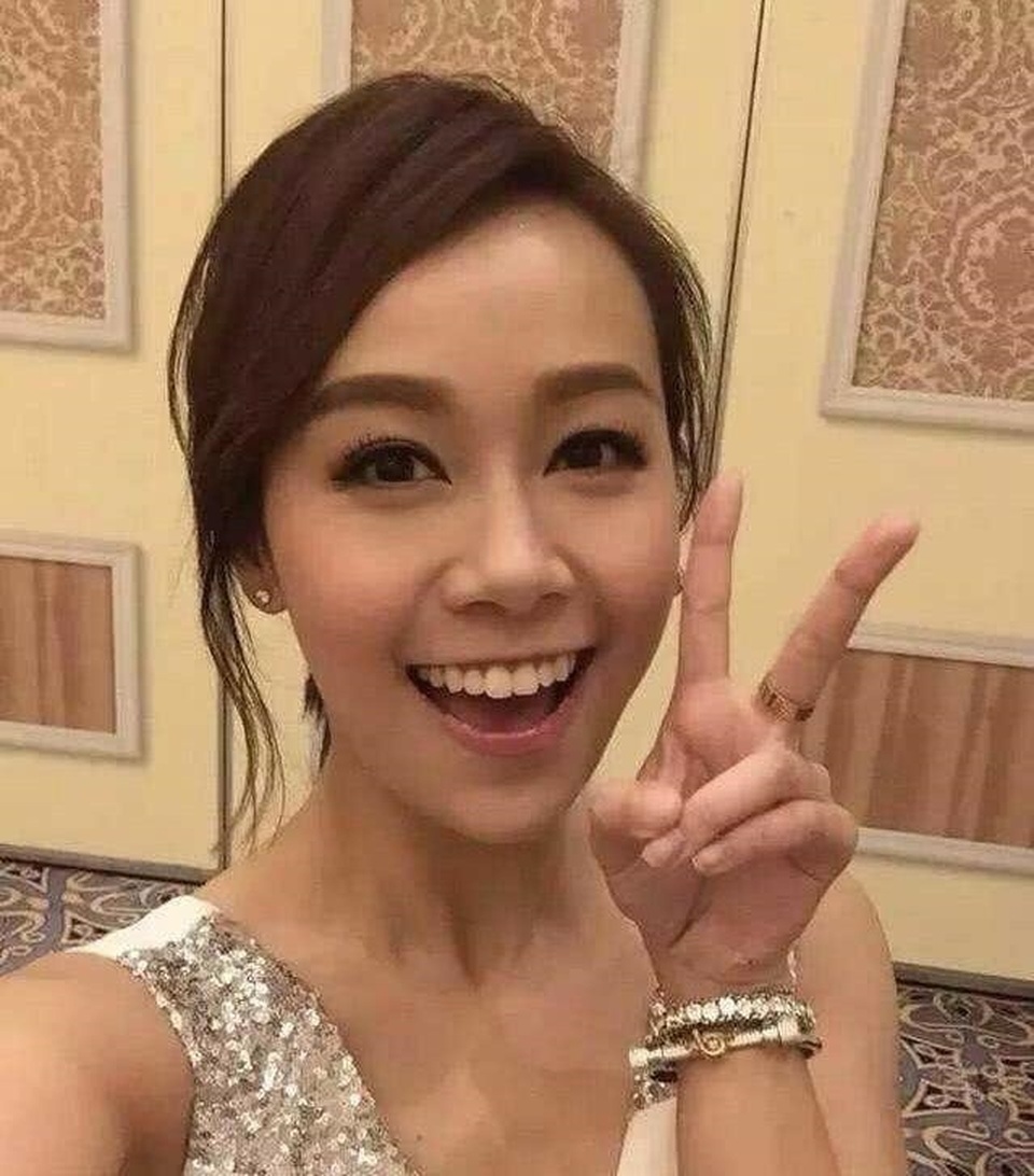 Sự nghiệp tan tành của á hậu ngoại tình với chồng diva Trịnh Tú Văn - 13 Sự nghiệp tan tành của á hậu ngoại tình với chồng diva Trịnh Tú Văn - 13