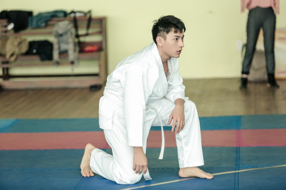 Isaac tập võ Judo chuẩn bị cho vai diễn điện ảnh mới - 1 Isaac tập võ Judo chuẩn bị cho vai diễn điện ảnh mới - 1