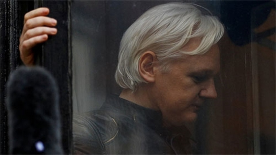 Julian Assange - câu trả lời cho “nghi án” Nga can thiệp bầu cử Mỹ - 1 Julian Assange - câu trả lời cho “nghi án” Nga can thiệp bầu cử Mỹ - 1