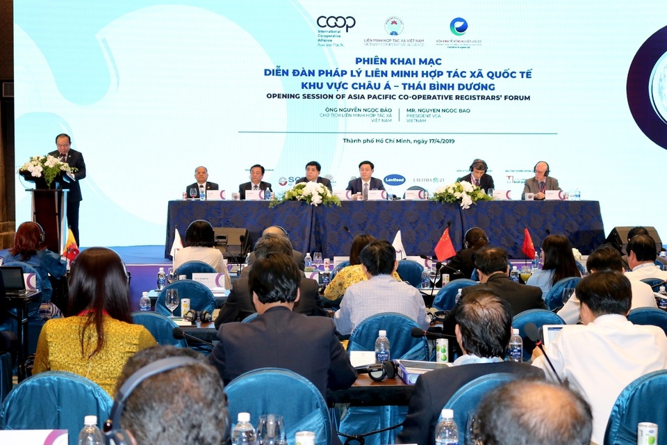 Khai mạc hội chợ xúc tiến thương mại hợp tác xã năm 2019 - 3 Khai mạc hội chợ xúc tiến thương mại hợp tác xã năm 2019 - 3