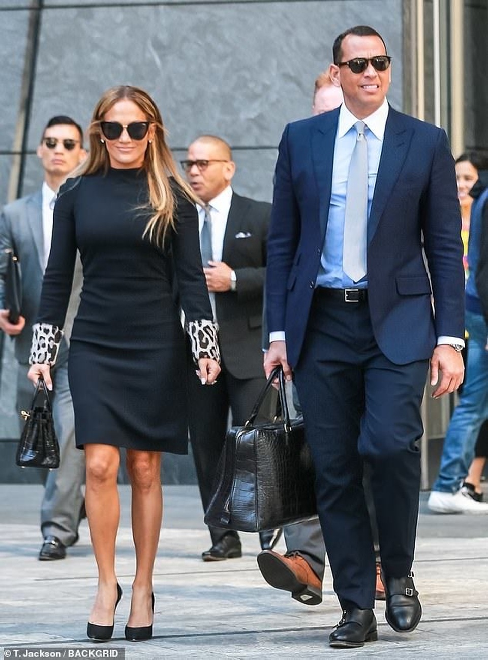 Jennifer Lopez hạnh phúc xuất hiện bên bồ trẻ - 8