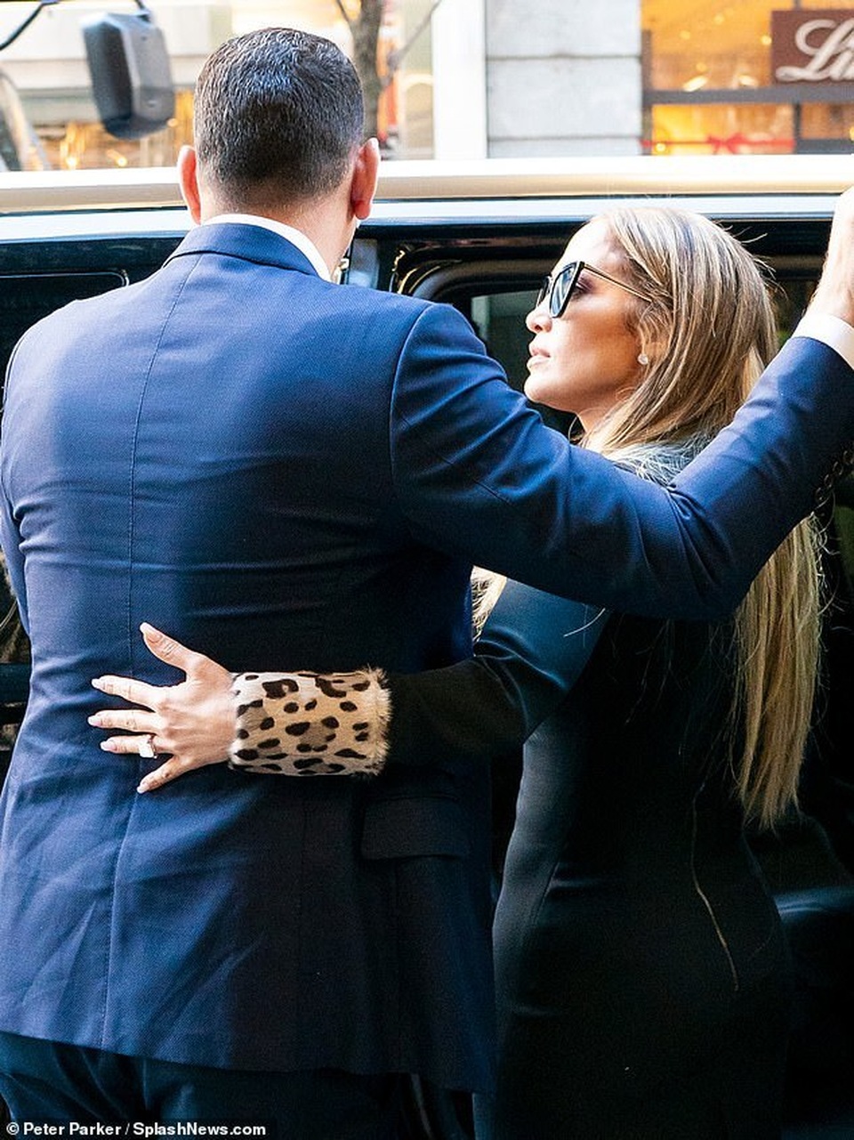 Jennifer Lopez hạnh phúc xuất hiện bên bồ trẻ - 5