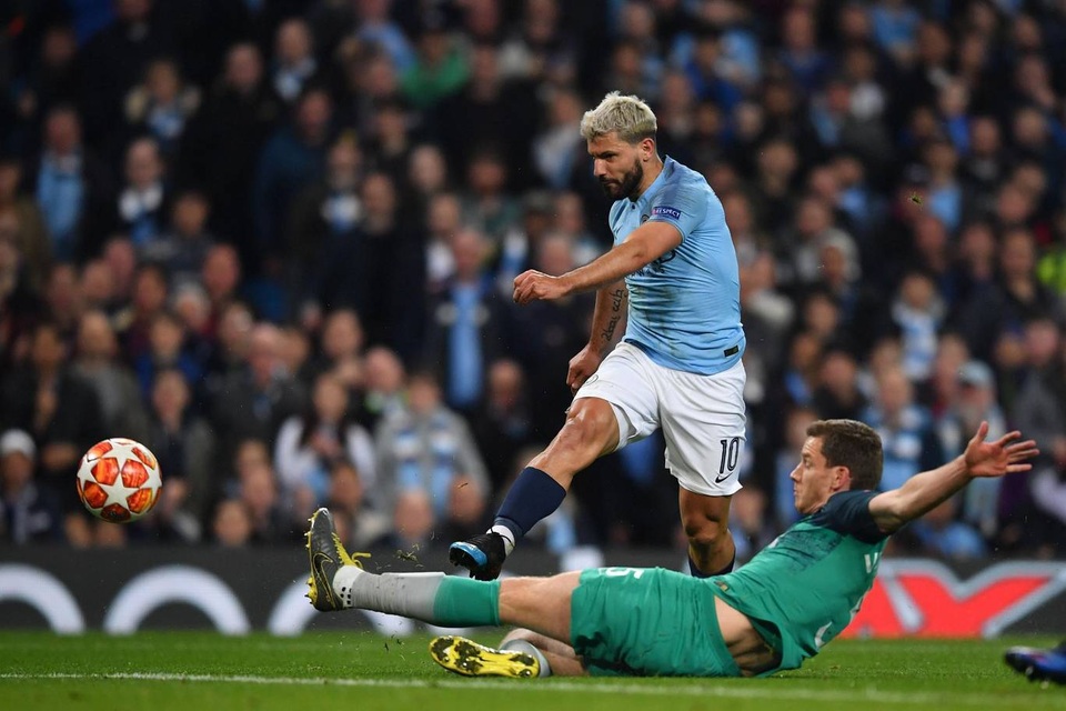 Nhìn lại cơn mưa bàn thắng ở trận đấu giữa Man City và Tottenham - 14 Nhìn lại cơn mưa bàn thắng ở trận đấu giữa Man City và Tottenham - 14