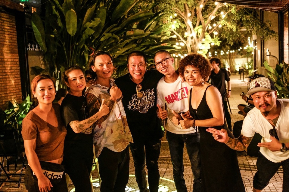 Nghệ nhân Tattoo Danis Nguyễn khai trương Saigon Ink Art Center SaiGon DrInk Bistro - 4 Nghệ nhân Tattoo Danis Nguyễn khai trương Saigon Ink Art Center SaiGon DrInk Bistro - 4